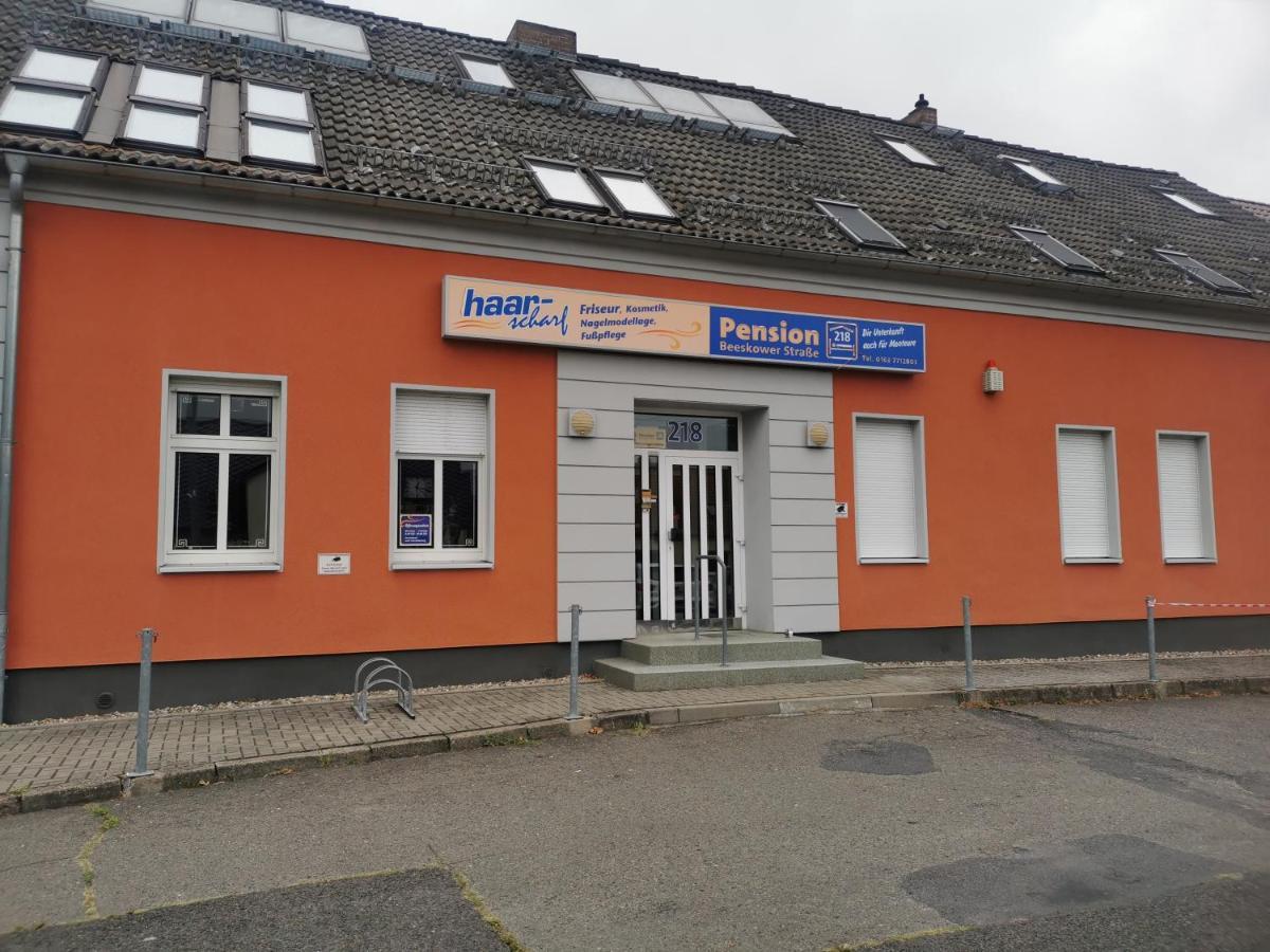 Zimmervermietung Schoenfliesser Stuben Auch Fuer Monteure Eisenhuettenstadt Exterior photo